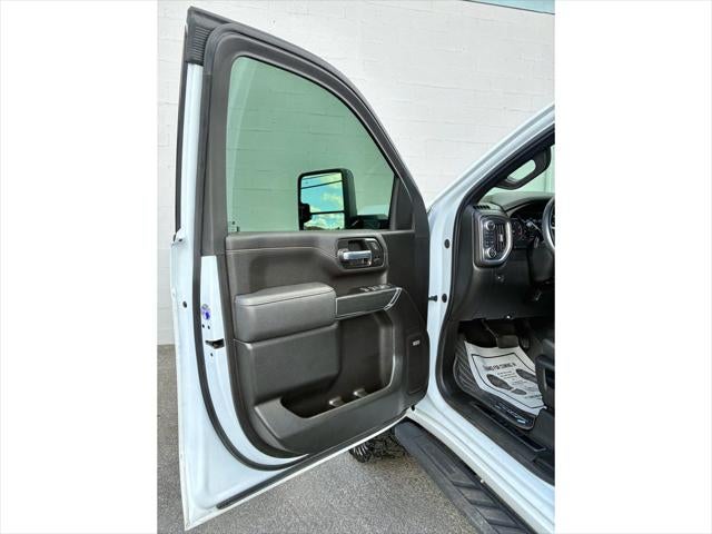 2022 GMC Sierra 2500HD 4WD Crew Cab Standard Bed AT4