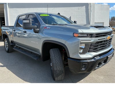 2024 Chevrolet Silverado 2500HD 4WD Crew Cab Standard Bed Custom