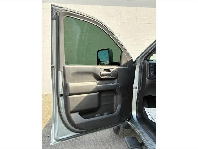 2024 Chevrolet Silverado 2500HD 4WD Crew Cab Standard Bed Custom