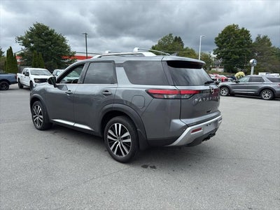 2023 Nissan Pathfinder Platinum 4WD