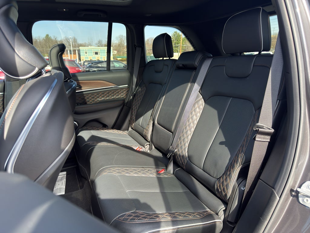 2025 Jeep Grand Cherokee Summit