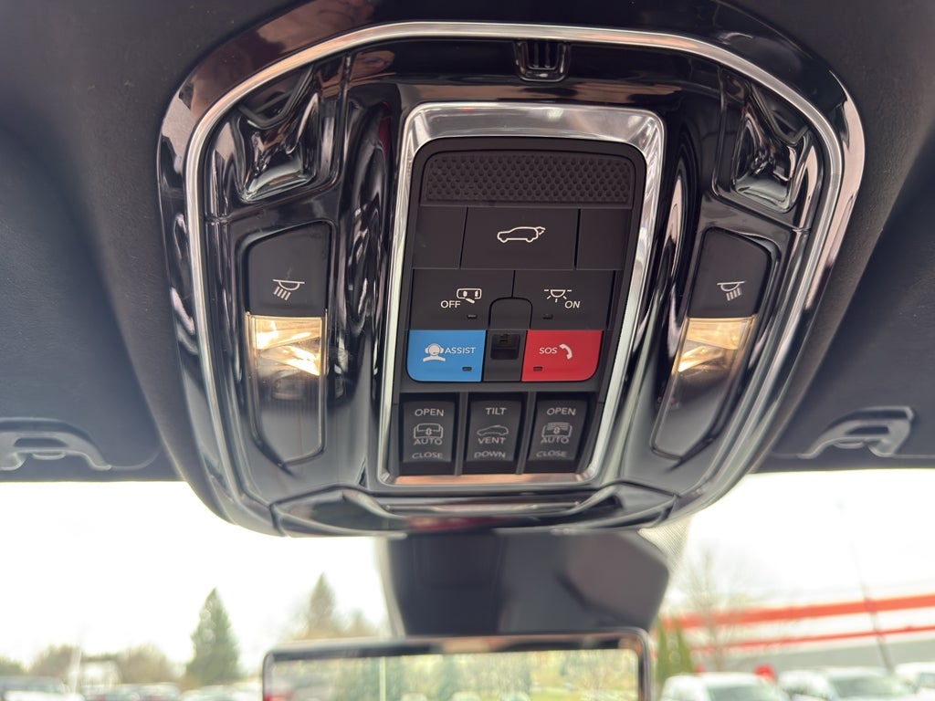 2022 Jeep Grand Wagoneer Series III