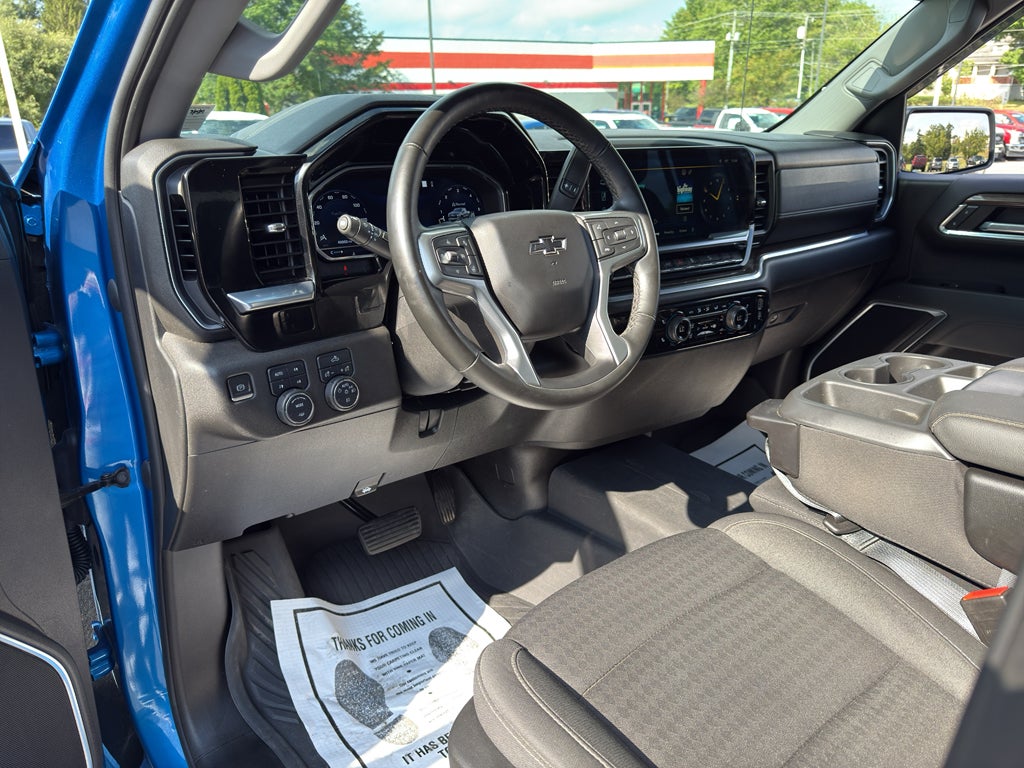 2023 Chevrolet Silverado RST