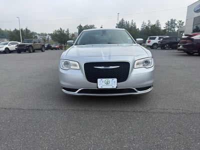 2021 Chrysler 300 Touring
