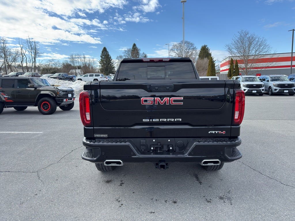 2025 GMC Sierra AT4