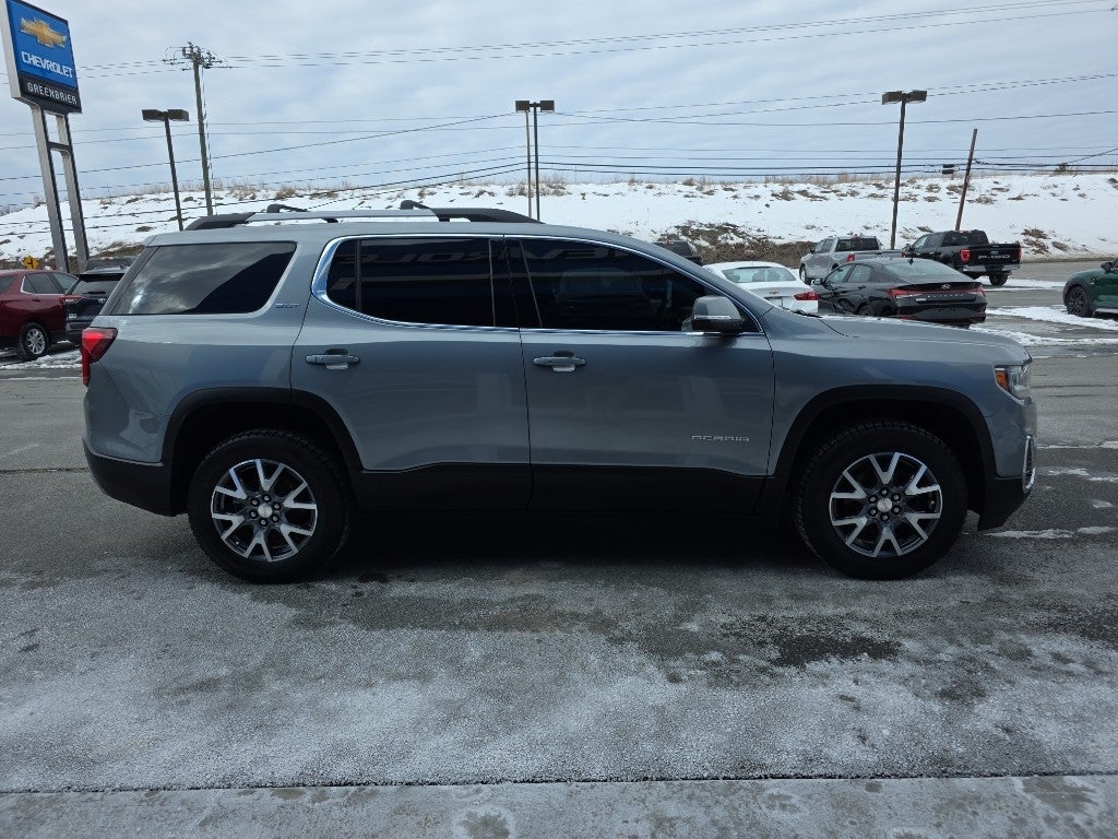 2023 GMC Acadia SLT