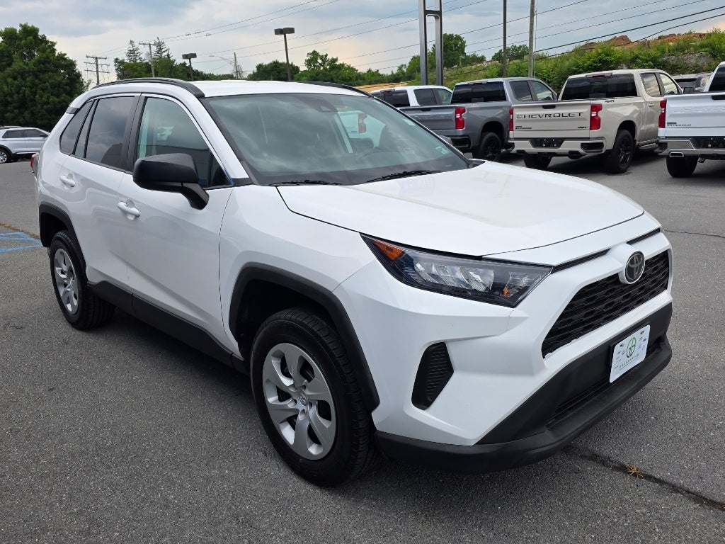 2020 Toyota RAV4 LE