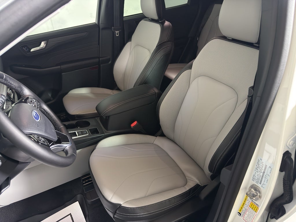 2026 Ford Escape Platinum