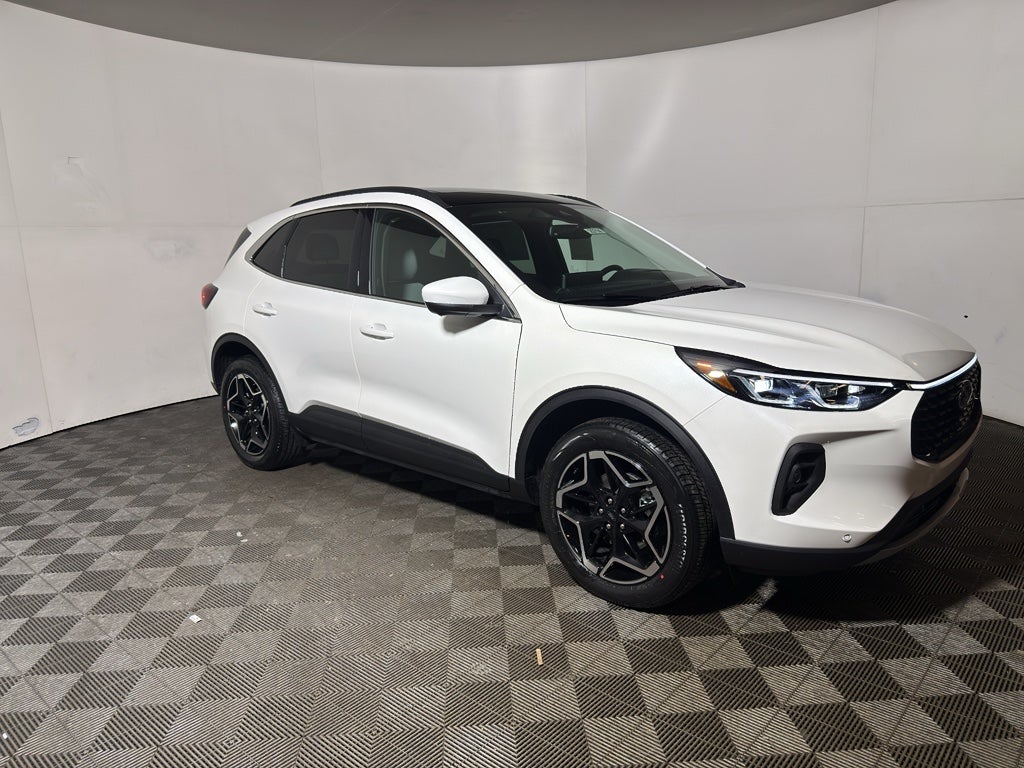 2026 Ford Escape Platinum