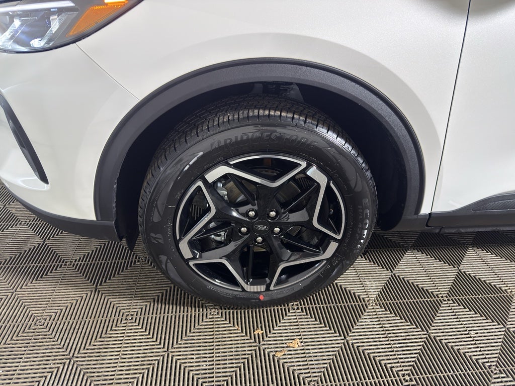 2026 Ford Escape Platinum