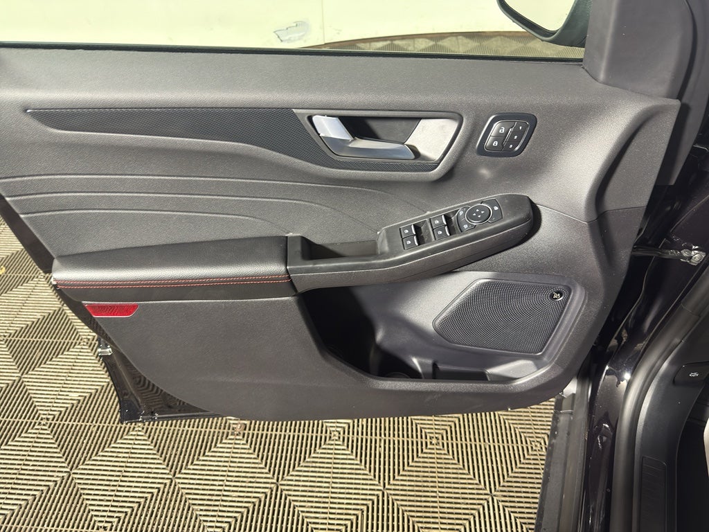 2026 Ford Escape ST-Line Elite