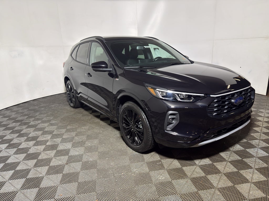 2026 Ford Escape ST-Line Elite