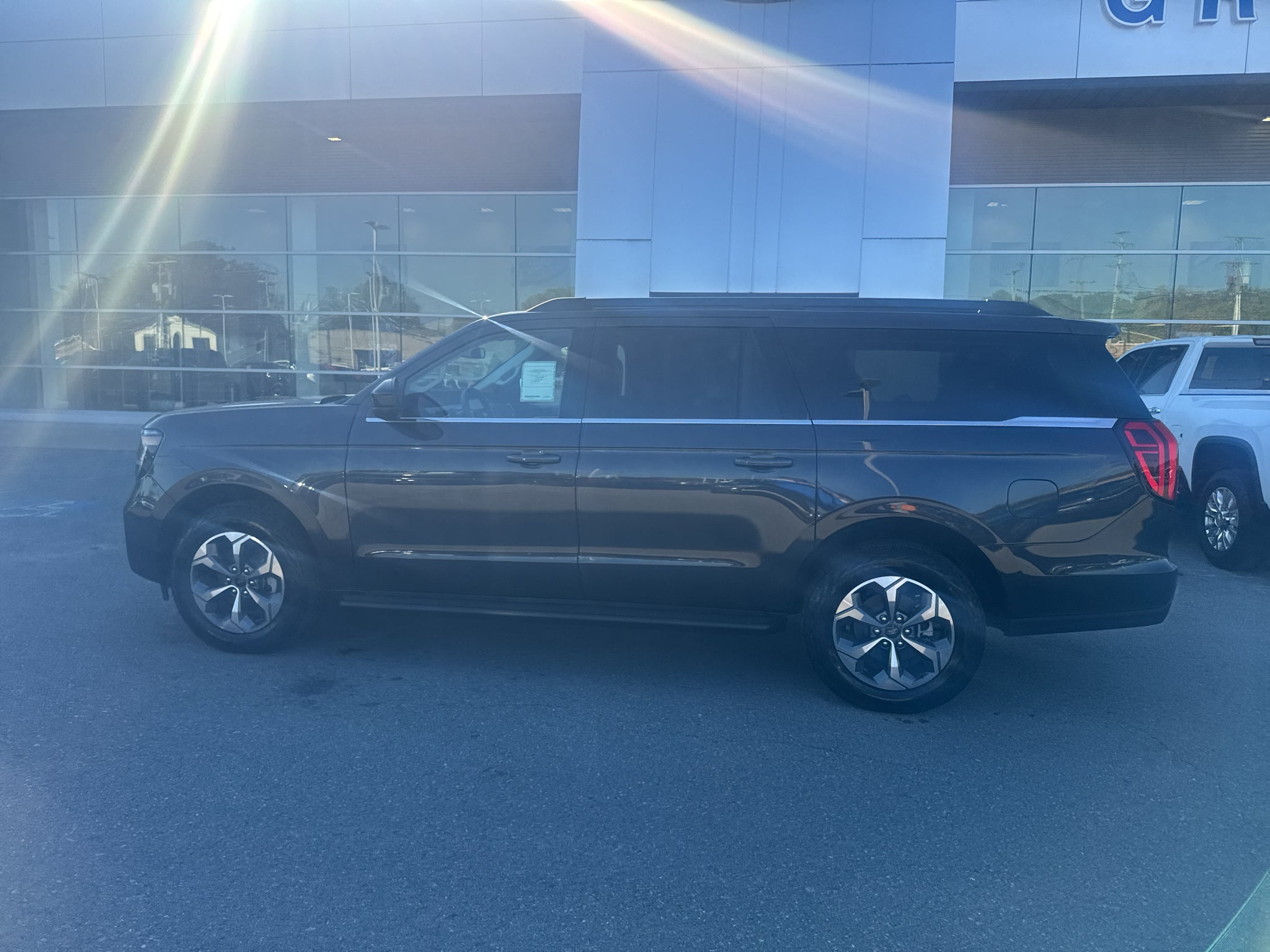 2027 Ford Expedition MAX Active