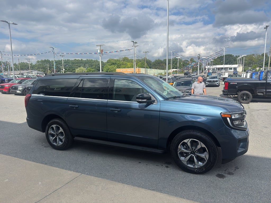 2027 Ford Expedition MAX Active