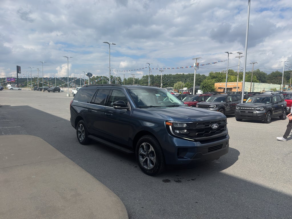 2027 Ford Expedition MAX Active