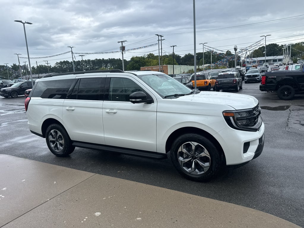 2027 Ford Expedition MAX Active