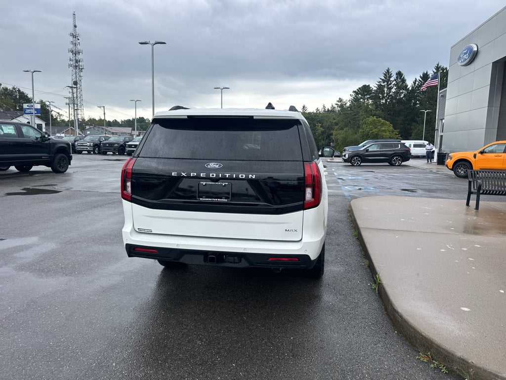 2027 Ford Expedition MAX Active