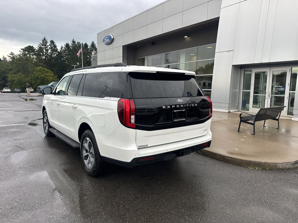 2027 Ford Expedition MAX Active