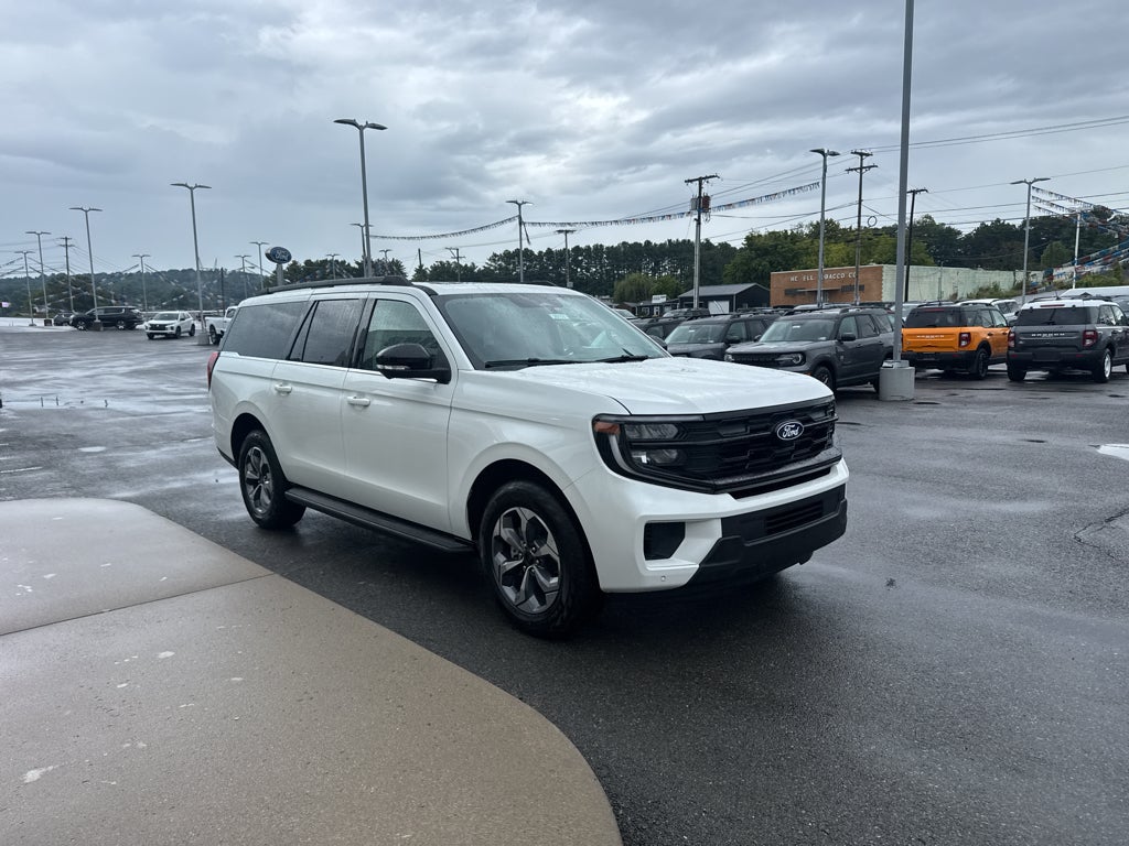 2027 Ford Expedition MAX Active