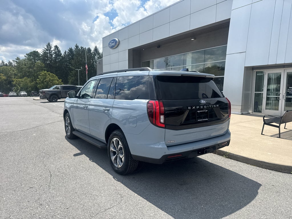2027 Ford Expedition Active