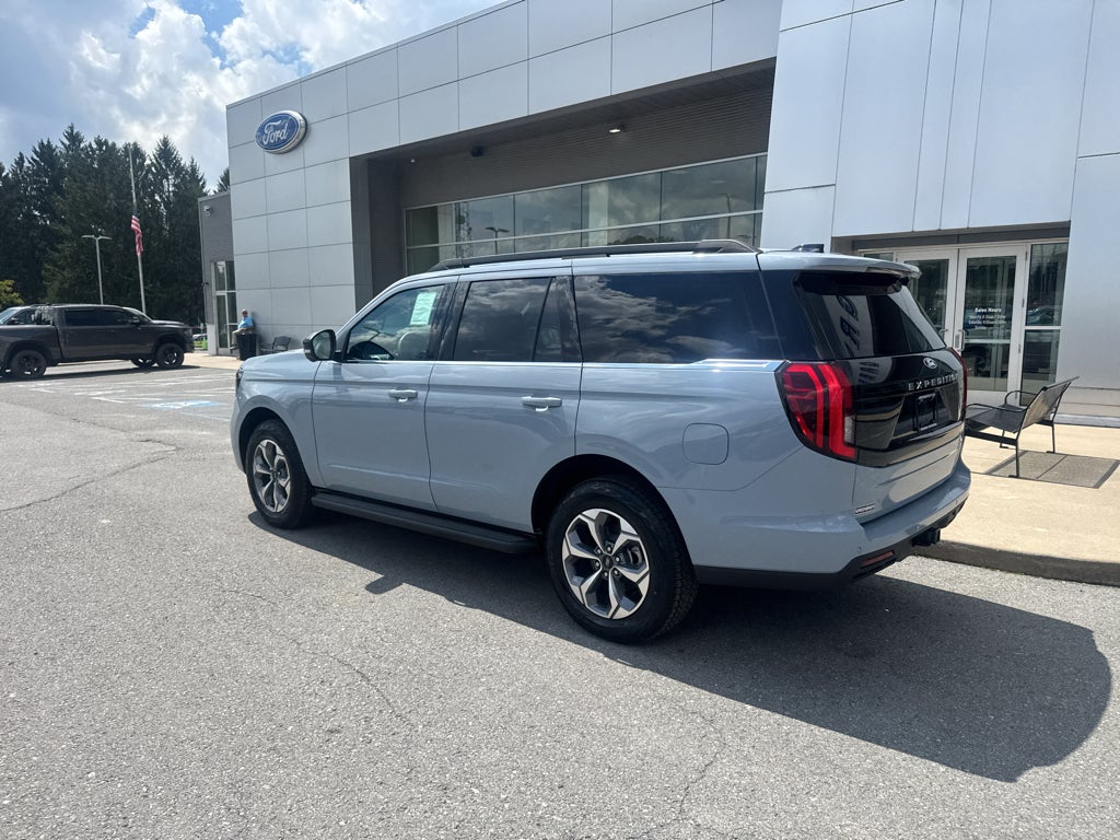 2027 Ford Expedition Active