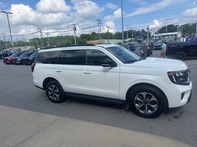 2027 Ford Expedition Active