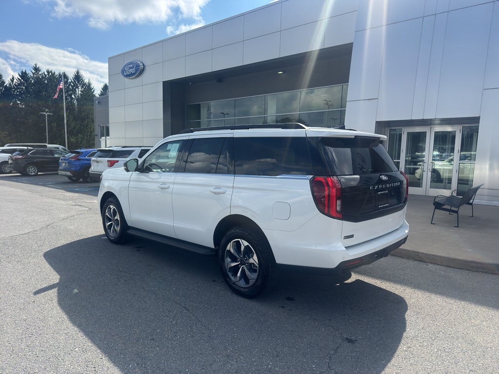 2027 Ford Expedition Active