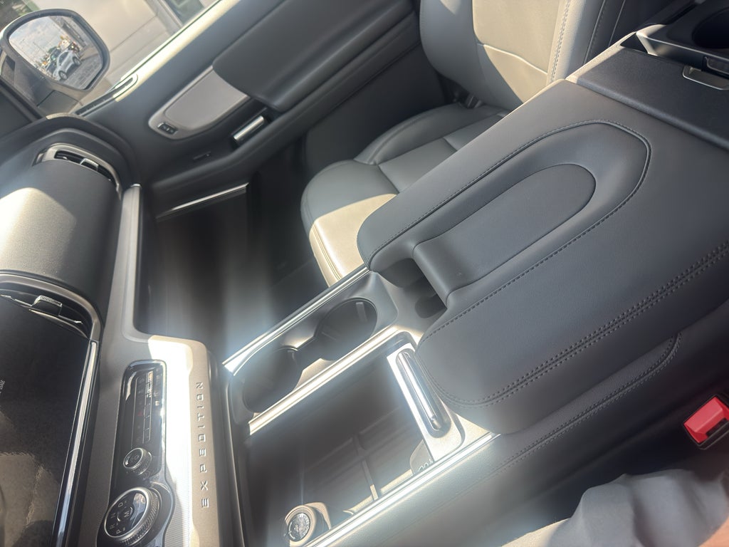 2027 Ford Expedition Active