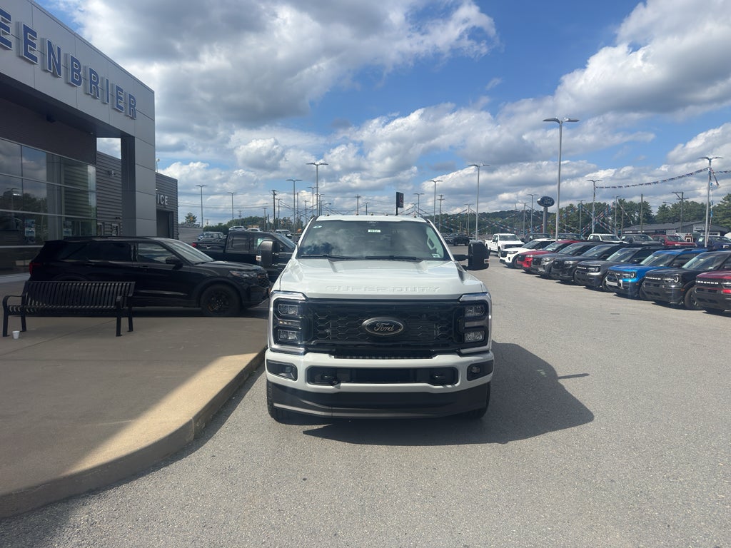 2026 Ford F-350 XLT