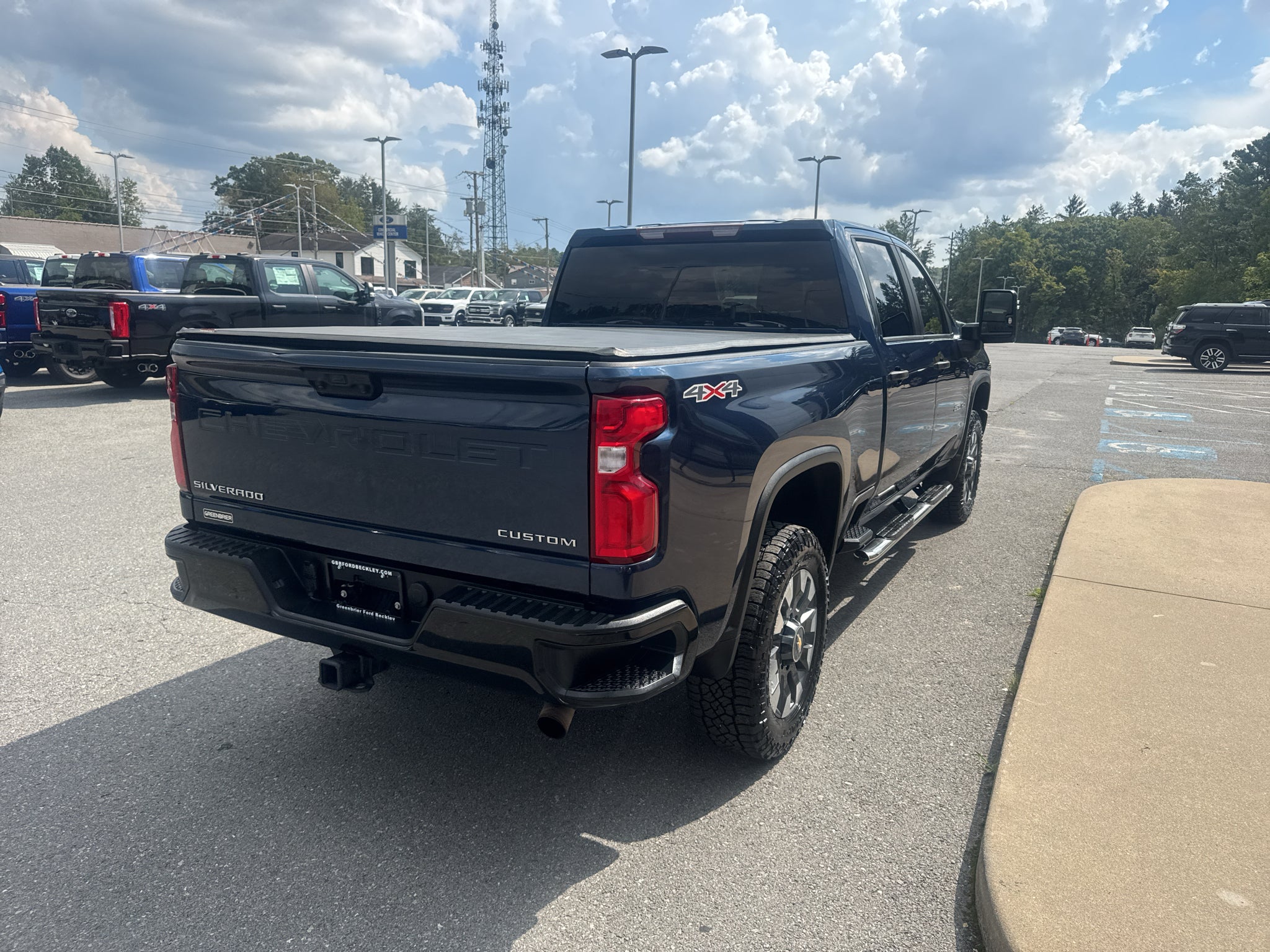 2021 Chevrolet Silverado Custom