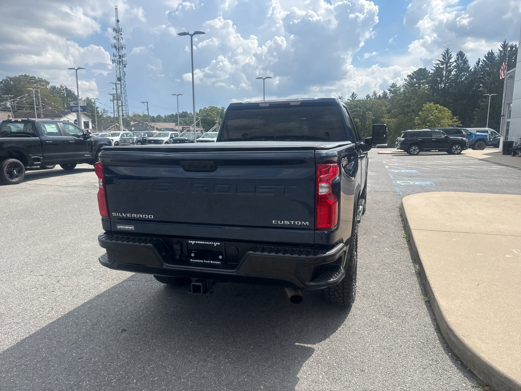 2021 Chevrolet Silverado Custom