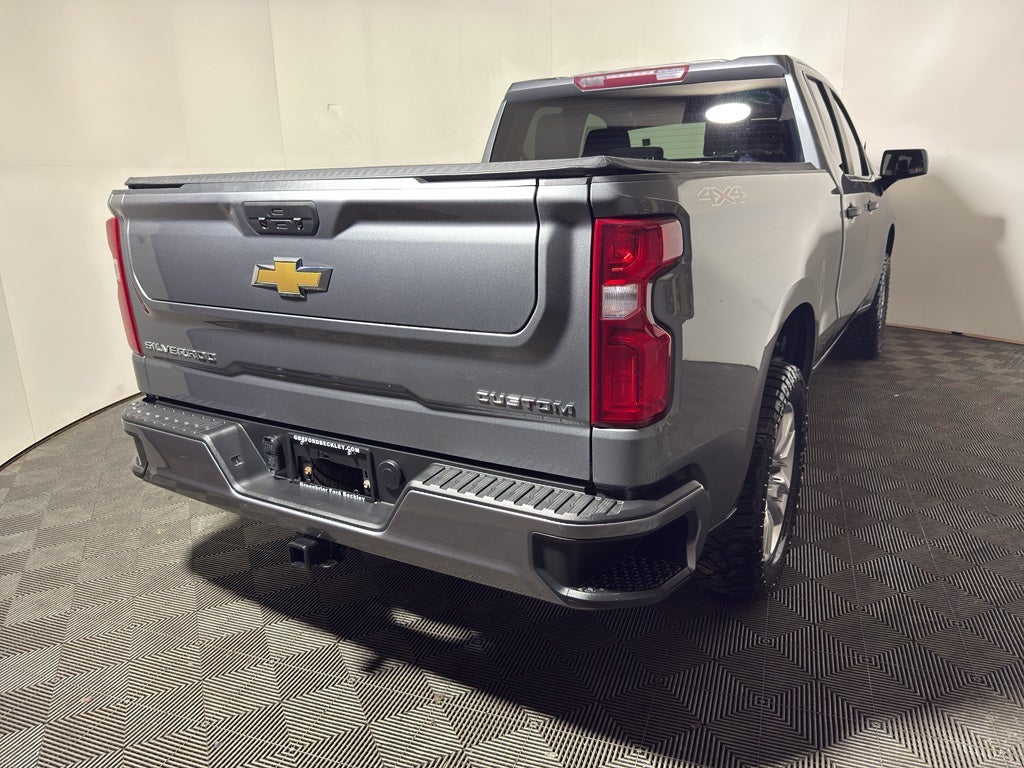 2021 Chevrolet Silverado Custom