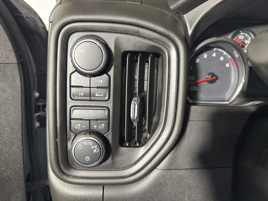 2021 Chevrolet Silverado Custom