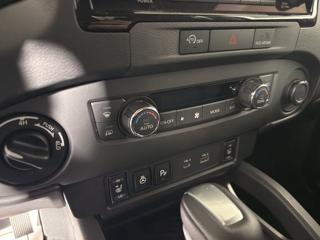 2024 Nissan Frontier SV