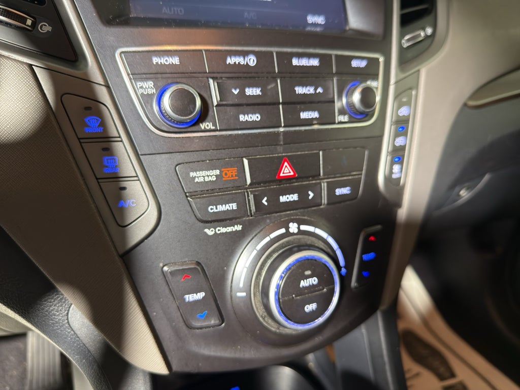 2017 Hyundai Santa Fe XL SE