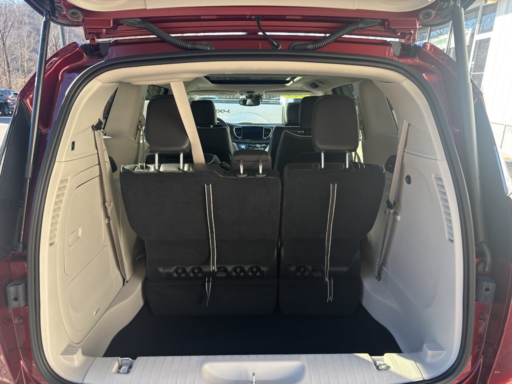 2023 Chrysler Pacifica Hybrid Limited