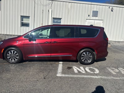 2023 Chrysler Pacifica Hybrid Limited